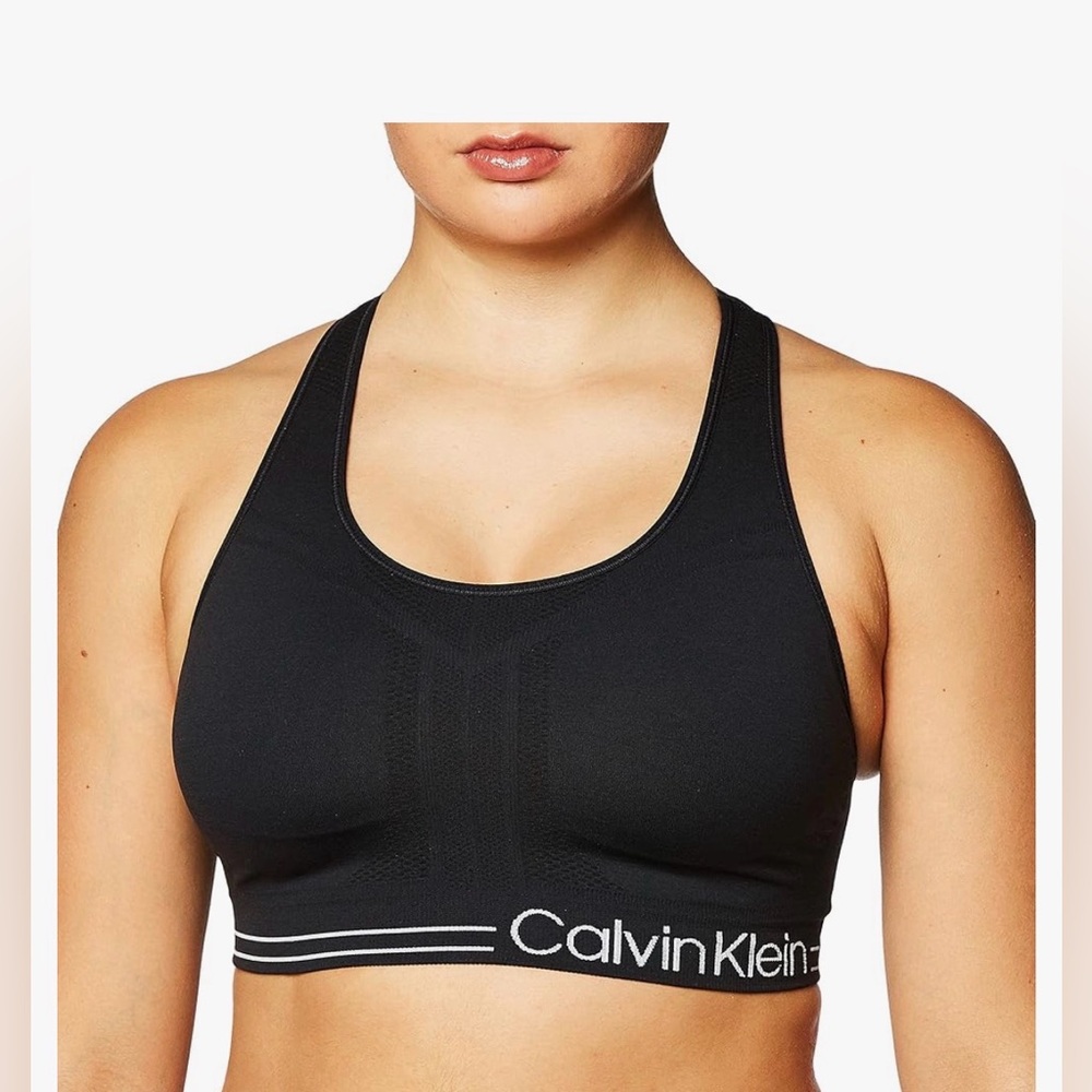 Calvin Klein Women's Premium Performance Black sports bra size 1X
